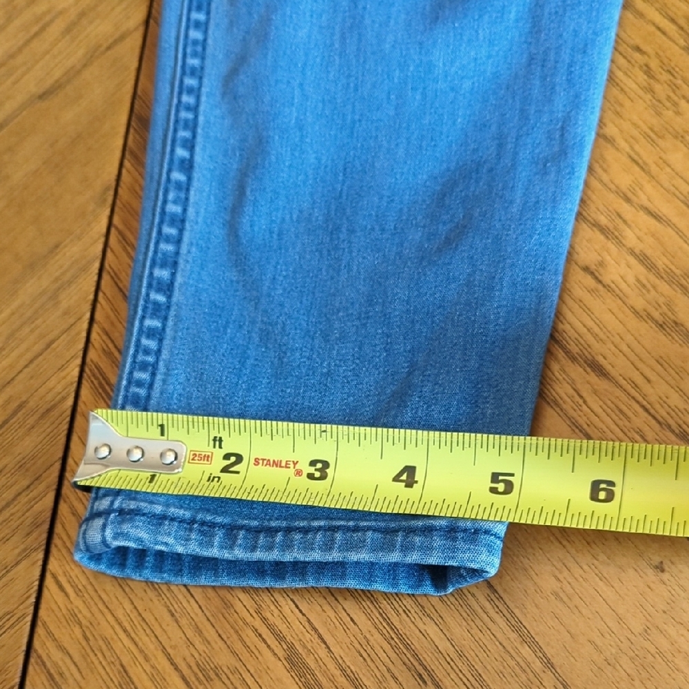Hollister Women's Light Denim Skinny Jeans - Picture 10 of 10